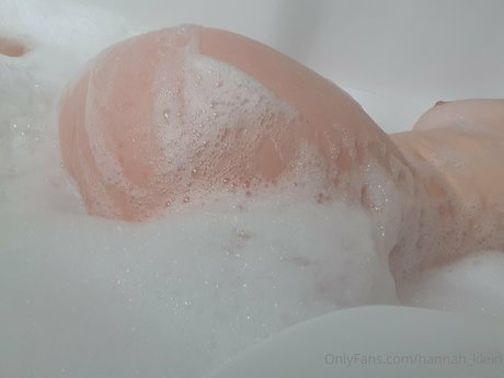 Hannah Klein top star photo