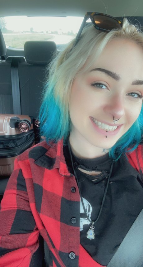 Claire Lavey actress img