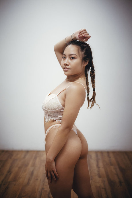 Victoria Kuang_ star pornographic pictures