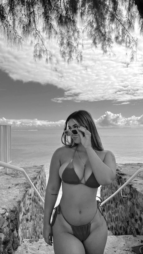 Alissaplzz model nice picture