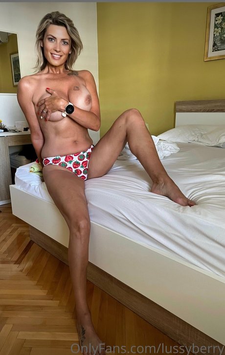 pregnant asian onlyfans top galleries