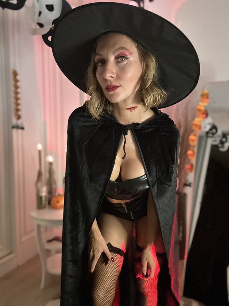 Mrs Kiss_ perfect actress galleries