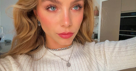 Anna Shumate model nude picture