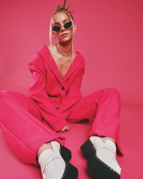 Anna Shumate nice star images