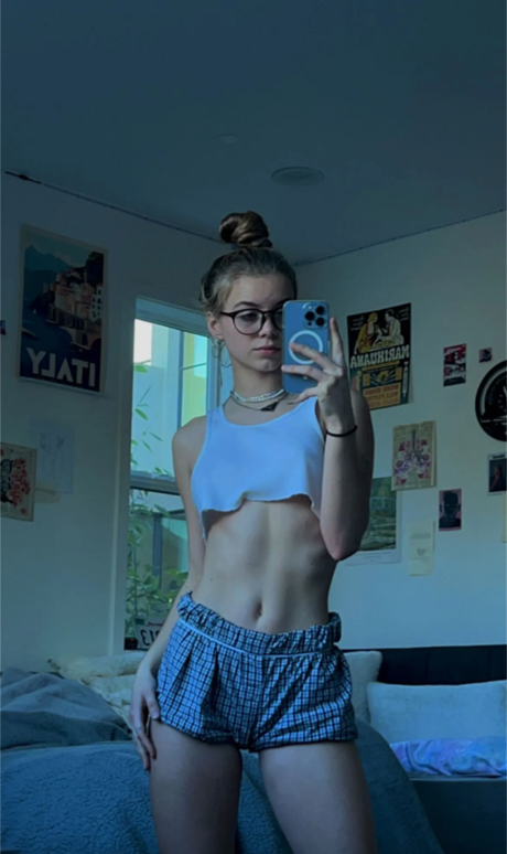 Anna Shumate erotic model photos