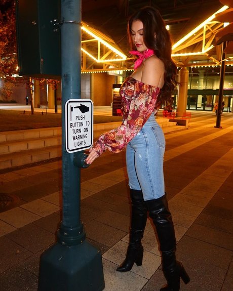 blowbang onlyfans beautiful naked picture