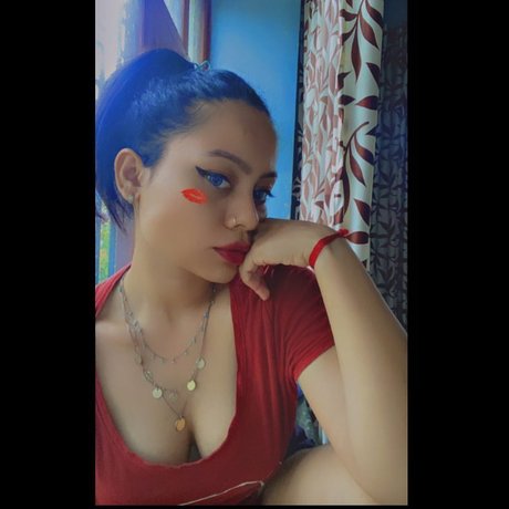 Estcy art model galleries