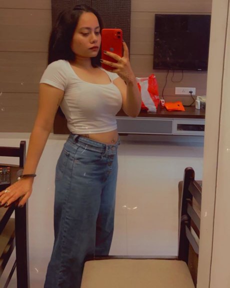 Estcy pretty star pic