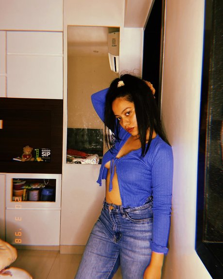 Estcy free star pics