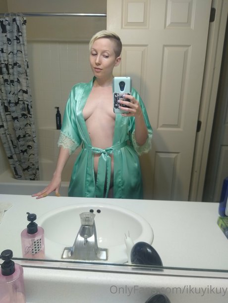 Ikuy Cosplayer high quality pornstar picture