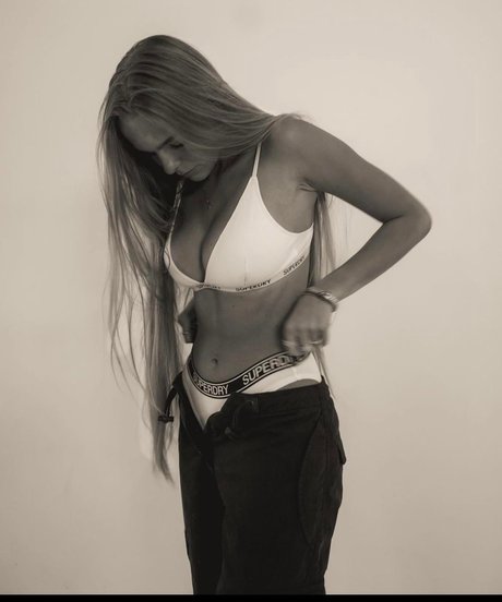 Lies Zhara_ xxx actress pictures