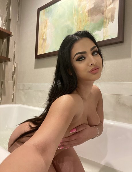 Nadia Khar naked star photo