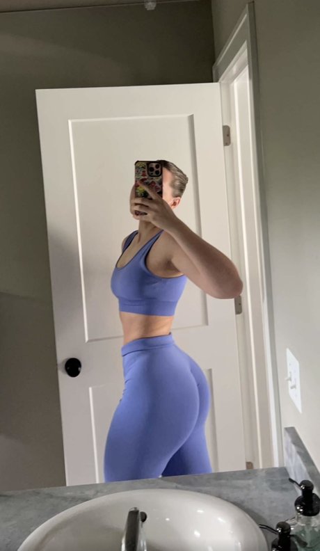 Alice Klomp pretty actress images