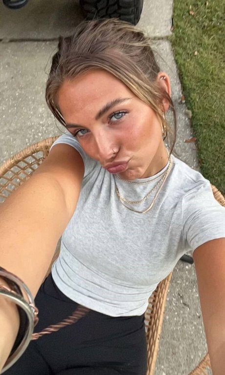 Jordan Beckham star sexy pics