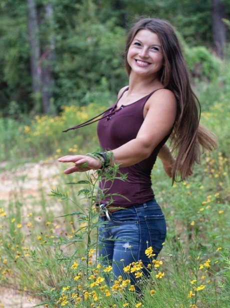 chubby latina onlyfans pornographic image