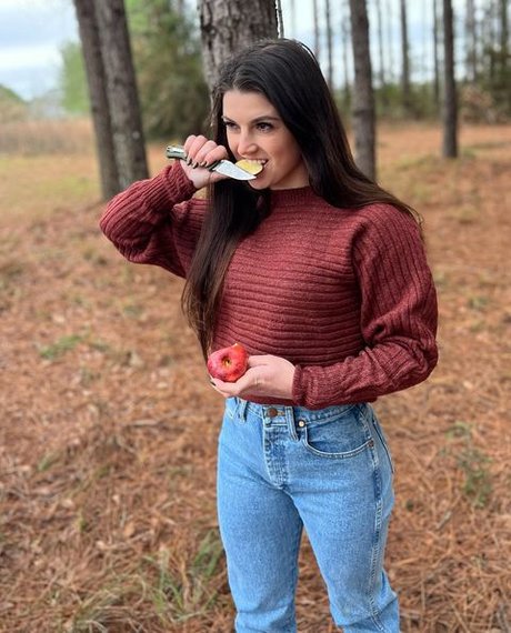 Hannah Barron Profile Photo