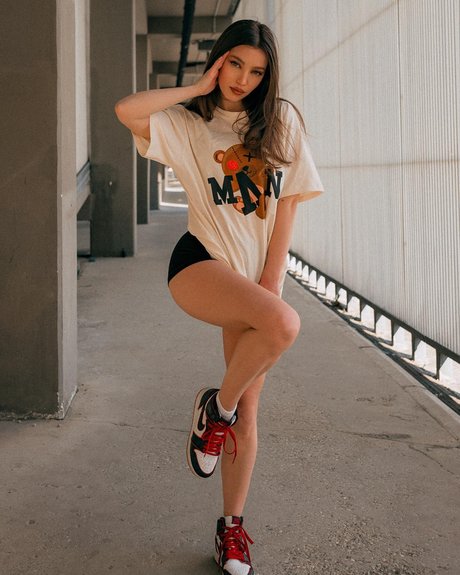 blonde handjob onlyfans naked pics