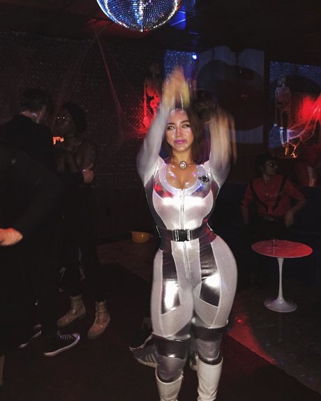 body onlyfans pornographic image