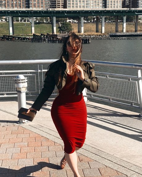 waitress onlyfans perfect pictures