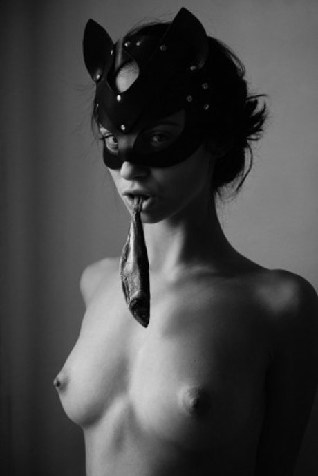 Marta Gromova_ hot star img