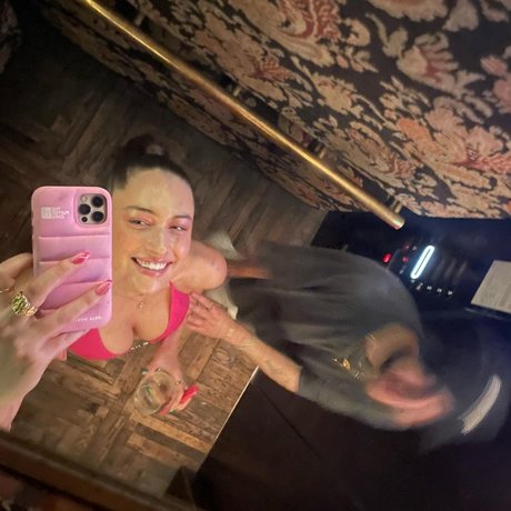 Elsie Hewitt pretty model image