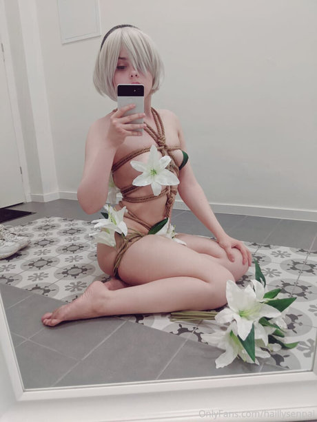 Hailly Senpai beautiful star images