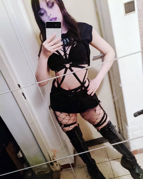 Hailly Senpai pornstar perfect pic