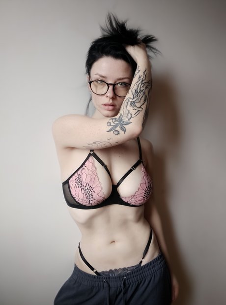 Innervus_ actress pics