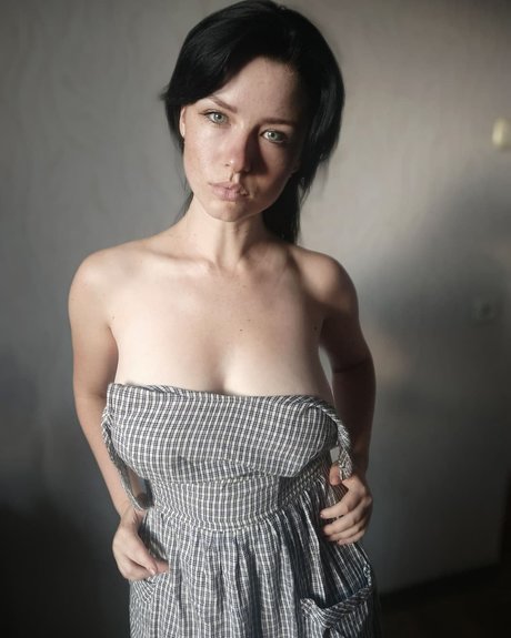 Innervus_ naked star photo