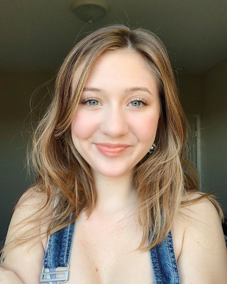 Jordan Burton pornstar hot archive