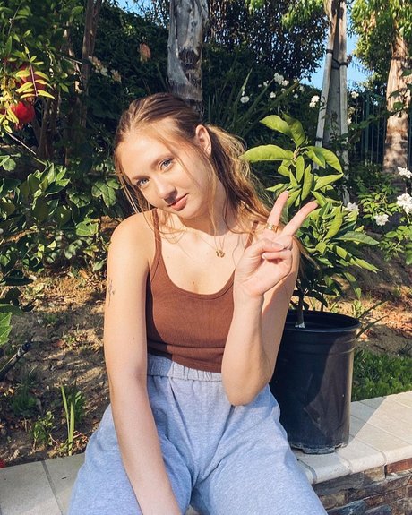 Jordan Burton nudes model picture