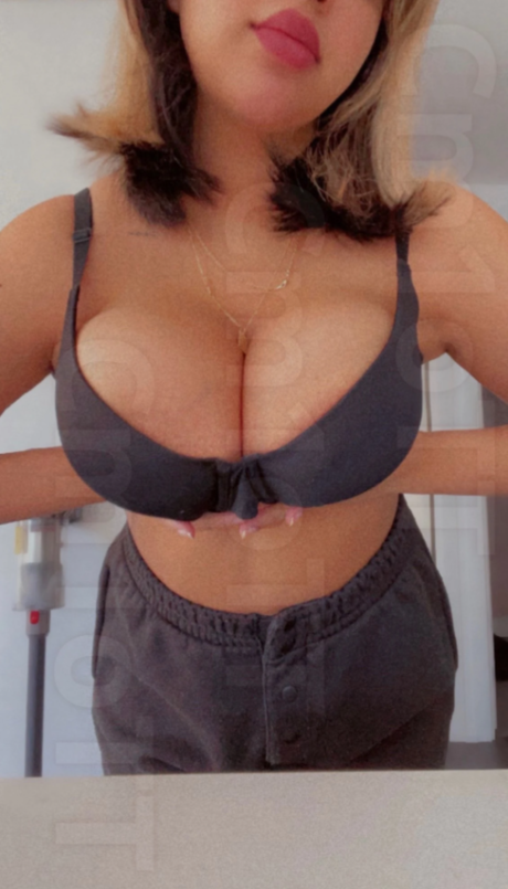 Kiran model naked galleries