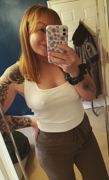 Little red x model nude archive