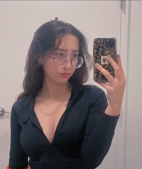 Sabrina Pezeshkian_ nude pornstar img