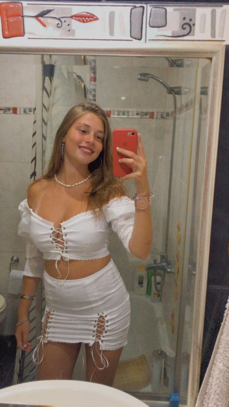 Mariela Vicenzi_ star perfect galleries