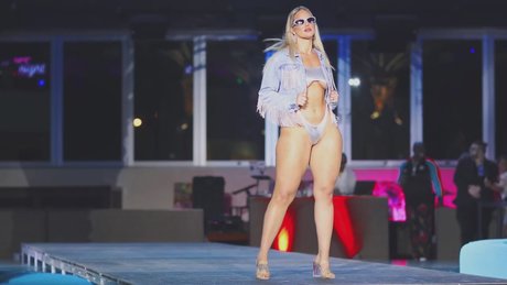 Marissa Dubois_ star erotic picture