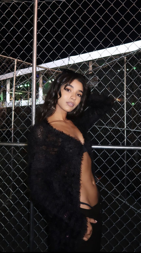 Yovanna Ventura star hd picture