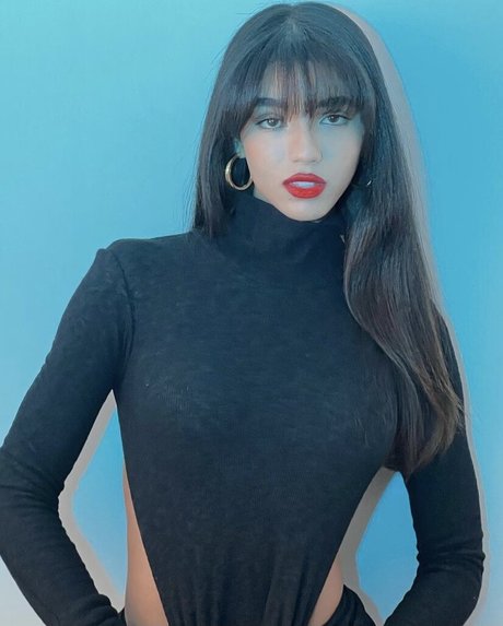 Yovanna Ventura model pornographic galleries