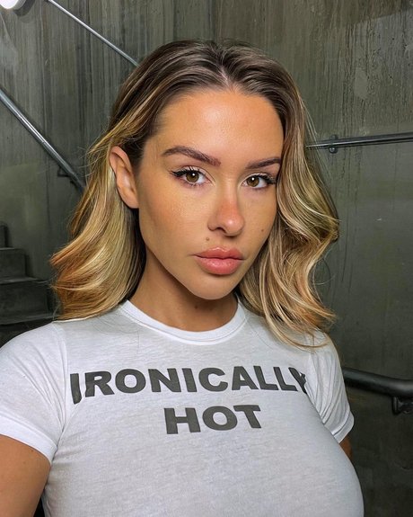 mirror selfie onlyfans sexy nudes gallery