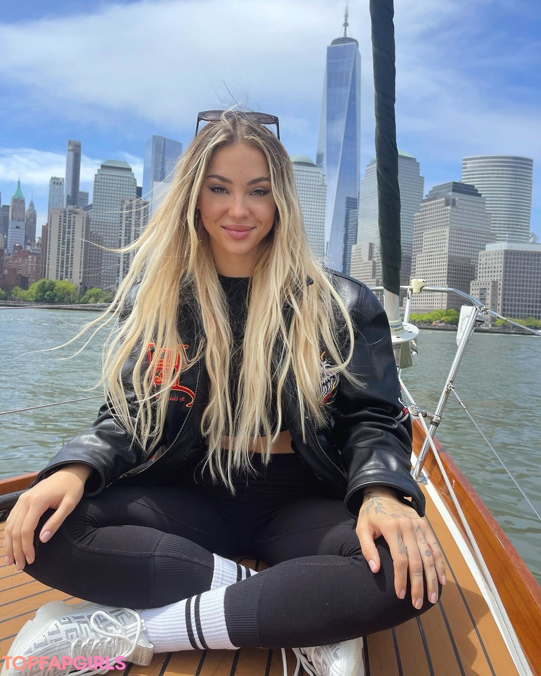 library onlyfans beautiful naked pictures