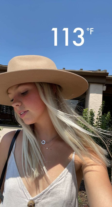 cheerleader onlyfans beautiful picture