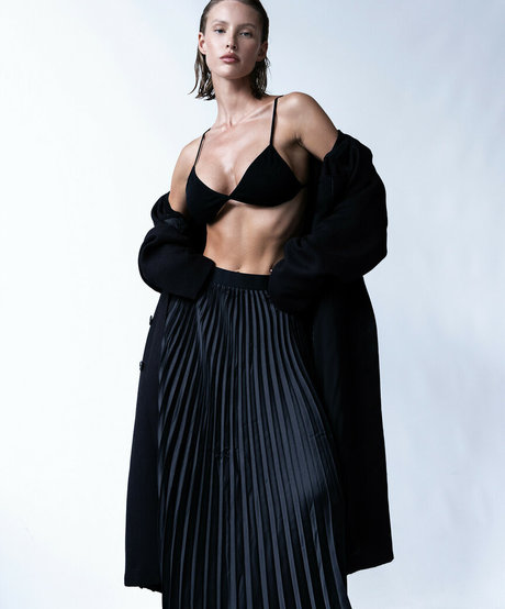 Sienna Cochrane model sex image