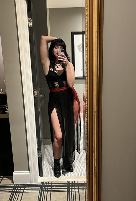 Alanis King free actress pictures