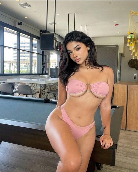 Alishba actress galleries