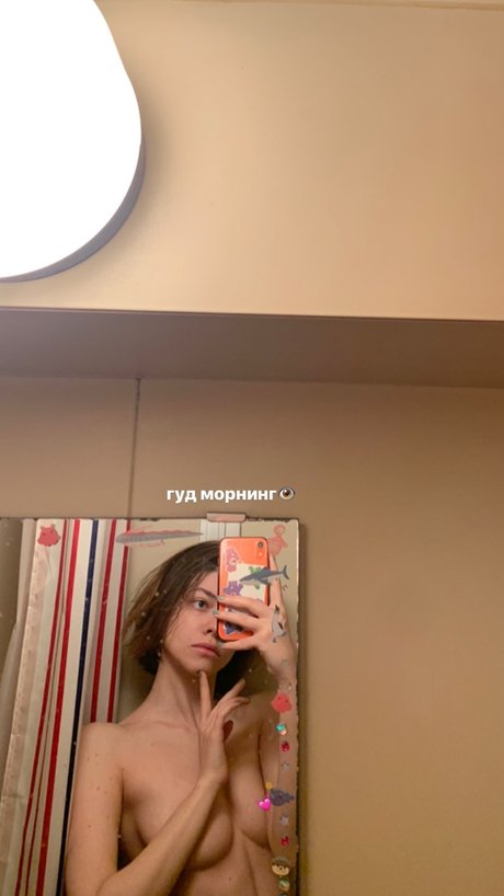 Kira Rausch porn model images