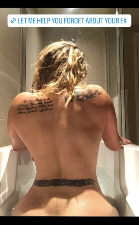 Hollie Mulvihill_ naked star photos