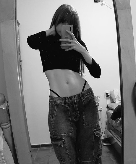 Kiki Glitter Cosplay model perfect photo