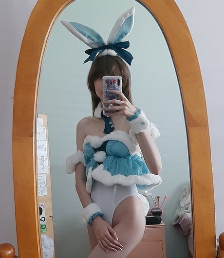 Kiki Glitter Cosplay art actress img