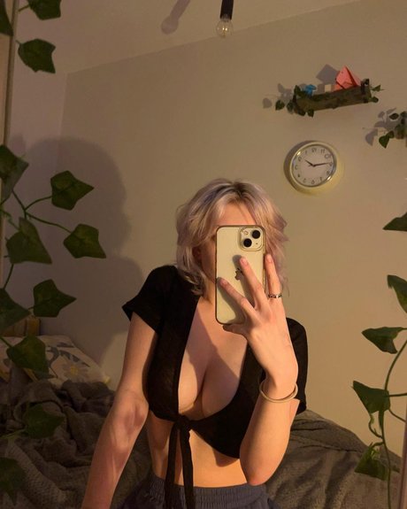 M Ae 3 erotic model picture