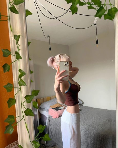 M Ae 3 porn star images